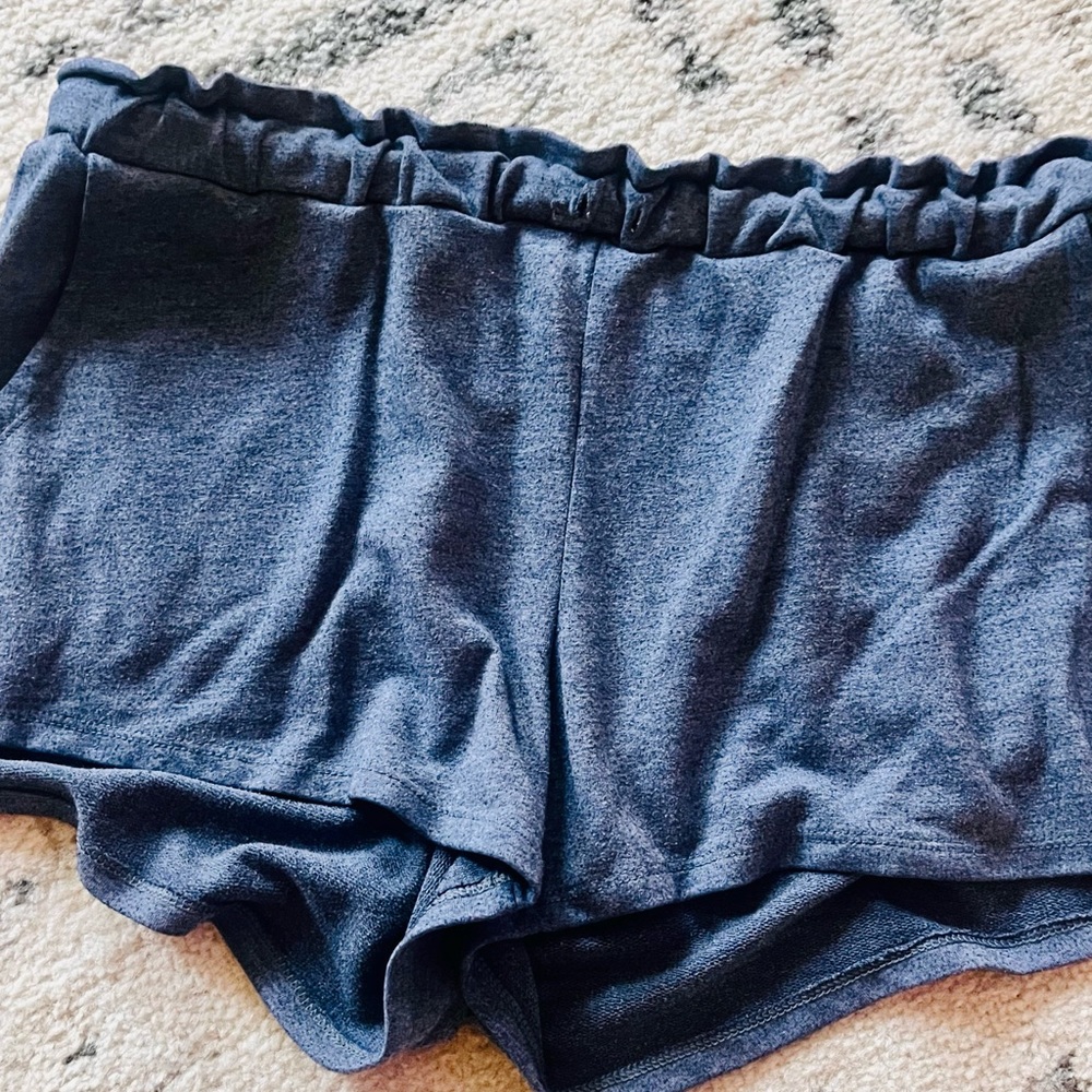 Aerie Lounge Sweat Shorts. Medium.